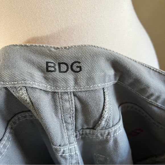 BDG Urban Outfitters Mom High Rise Jeans Gray Baggy CottonSize 26 x 28 L - Picture 7 of 7